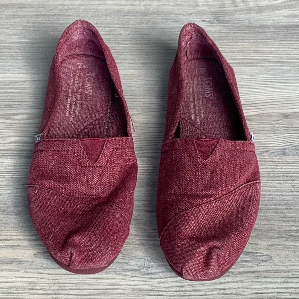 Toms Shoes